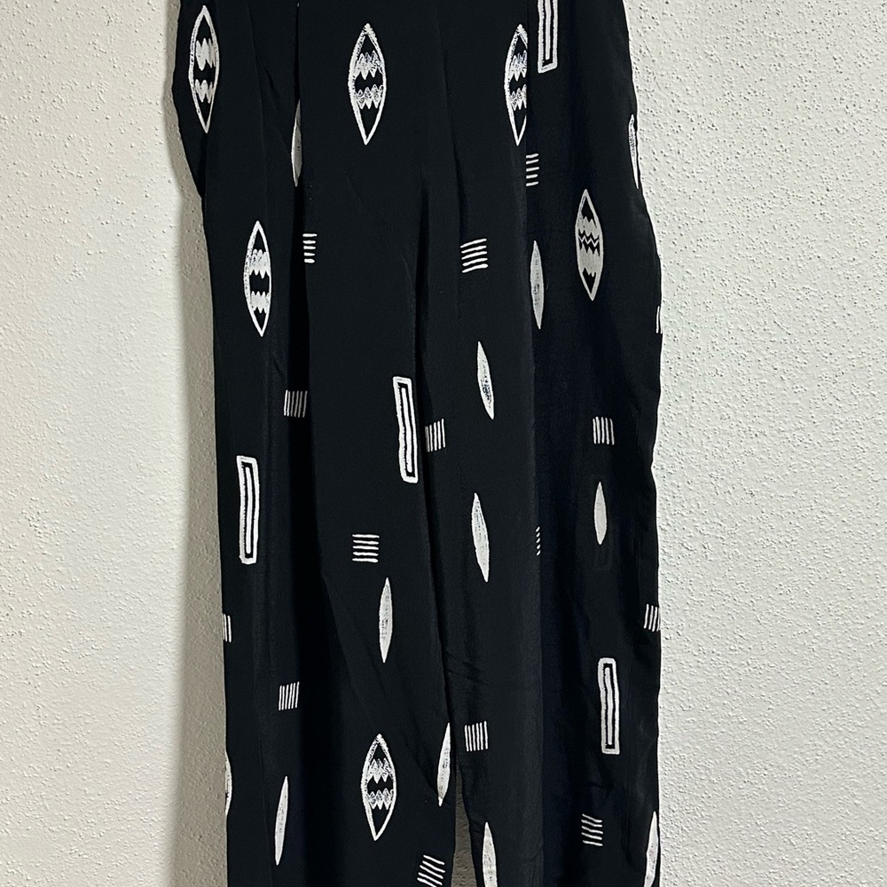 Burke Avenue Black & Cream women’s flowing pants size Medium preowned. - Picture 4 of 10